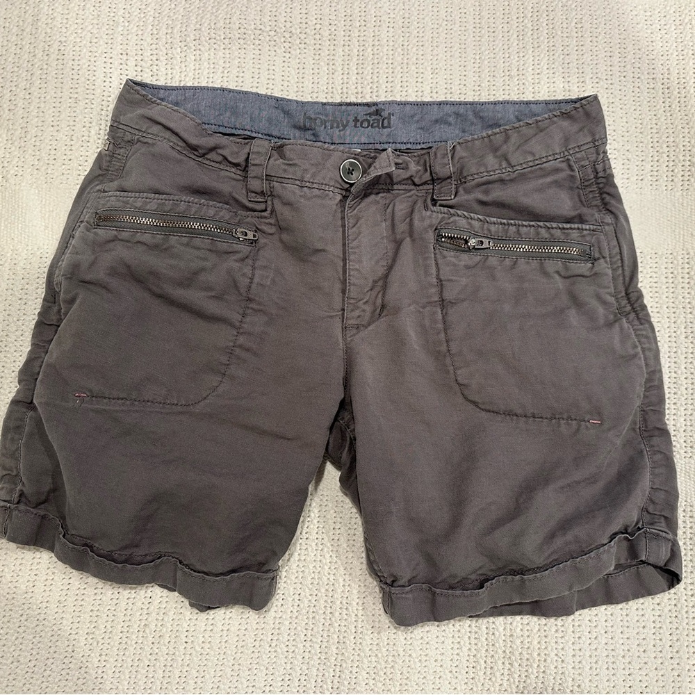 Horny Toad (company is now Toad&Co) Ladies gray shorts. Sz 4